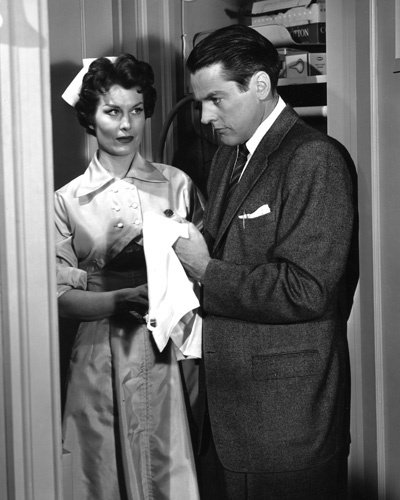 Фото - Кэролин Джонс: 400x500 / 40 Кб