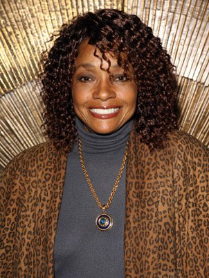 Фото - Беверли Тодд: 302x400 / 46 Кб