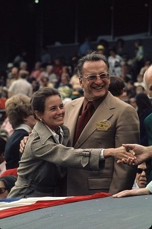 Фото - Триш Ван Девере: 298x450 / 32 Кб