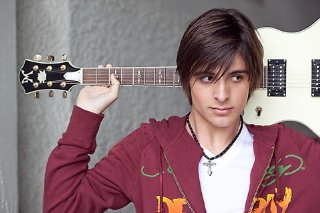 Фото - Сэм Стоун: 320x213 / 18 Кб