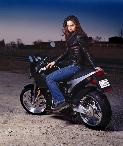 Фото - Янси Батлер: 485x579 / 69 Кб