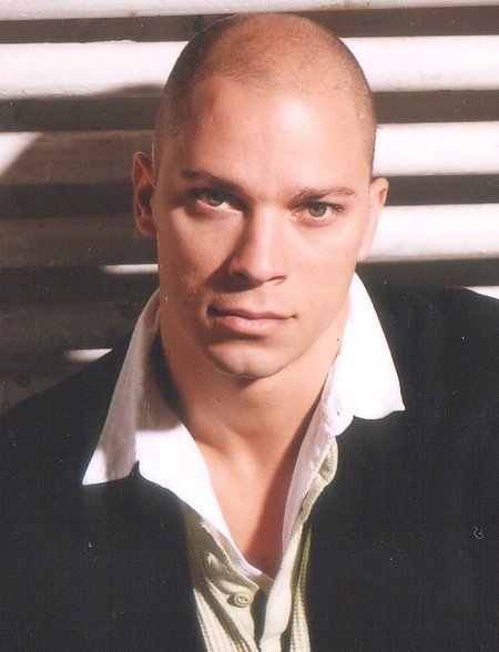 Фото - Берто Колон: 450x588 / 42 Кб