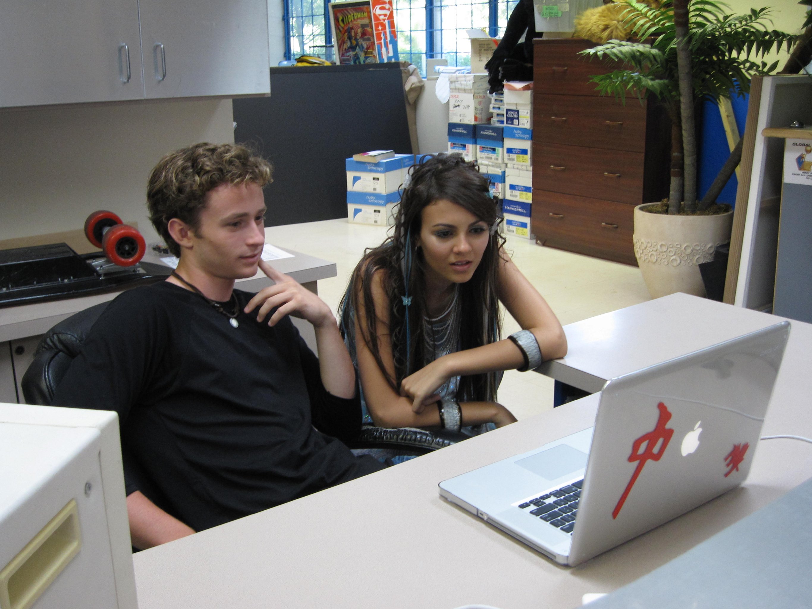 Фото - Николас Пурселл: 2731x2048 / 659 Кб