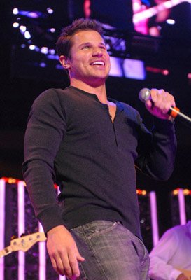 Фото - Ник Лаше: 273x400 / 26 Кб