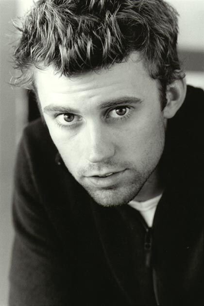 Фото - Jakob Hawkins: 420x630 / 35 Кб