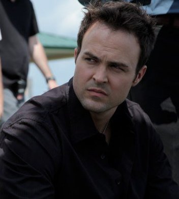 Фото - Джастин Смит: 352x391 / 18 Кб