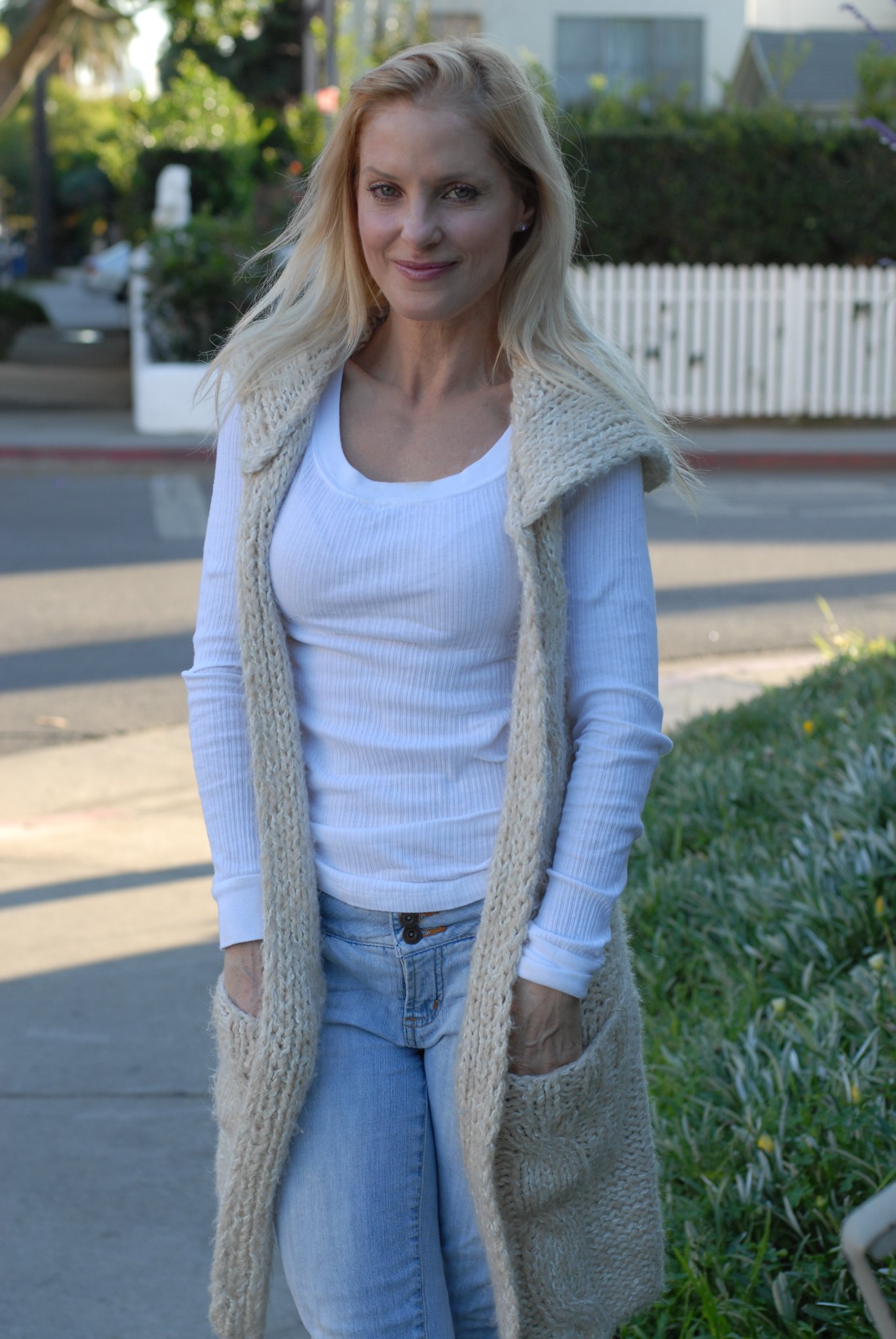 Фото - Хелен Уди: 1371x2048 / 346 Кб