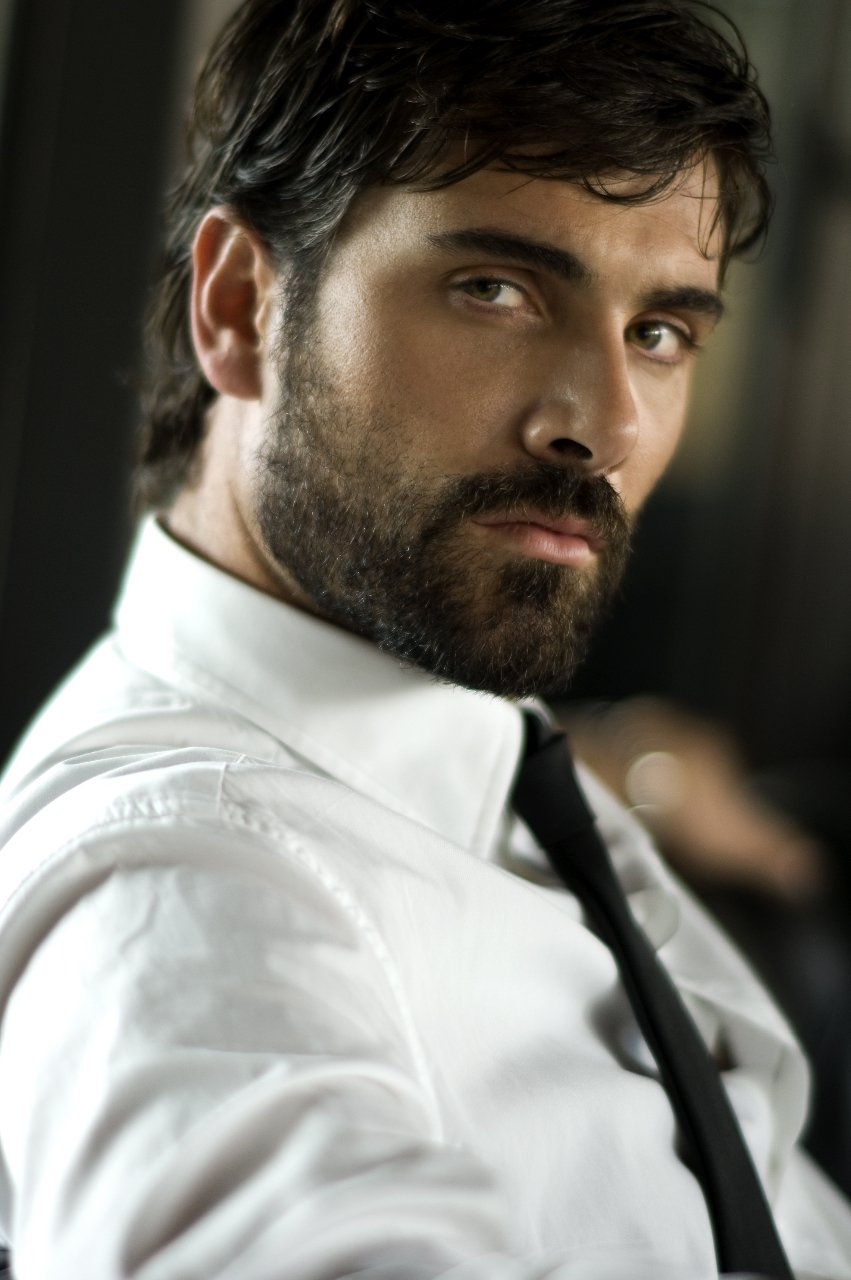 Фото - Люка Калвани: 851x1280 / 116 Кб