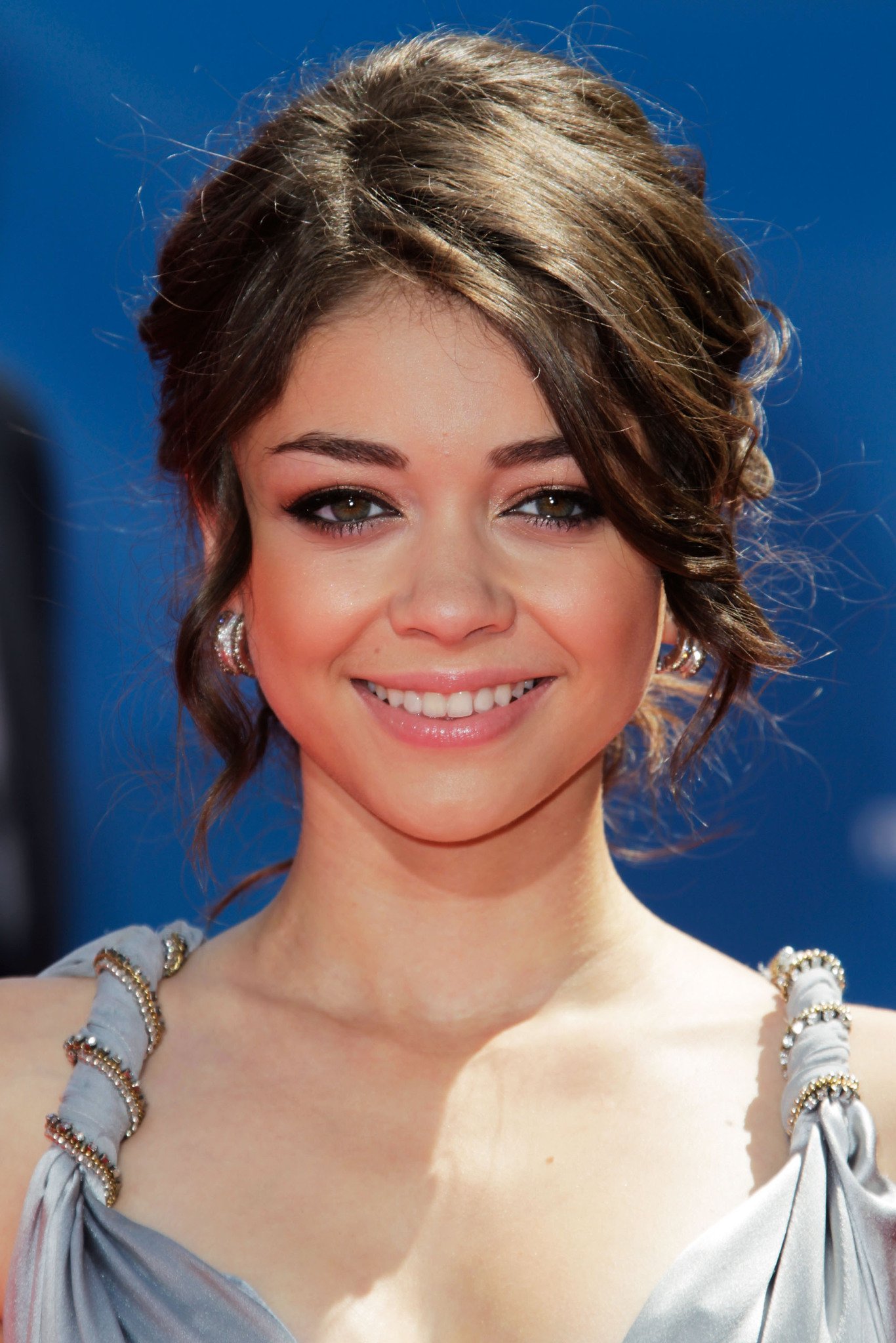 Фото - Сара Хайланд: 1366x2048 / 377 Кб