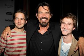 Фото - Майкл Ангарано: 267x178 / 13 Кб