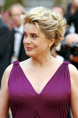 Фото - Катрин Денев: 265x400 / 23 Кб