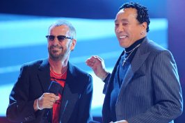 Фото - Smokey Robinson: 266x177 / 13 Кб