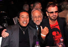 Фото - Smokey Robinson: 280x196 / 16 Кб