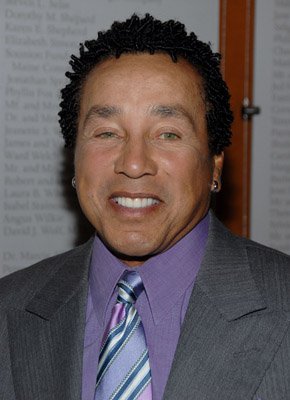 Фото - Smokey Robinson: 290x400 / 24 Кб