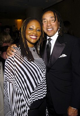 Фото - Smokey Robinson: 276x400 / 30 Кб