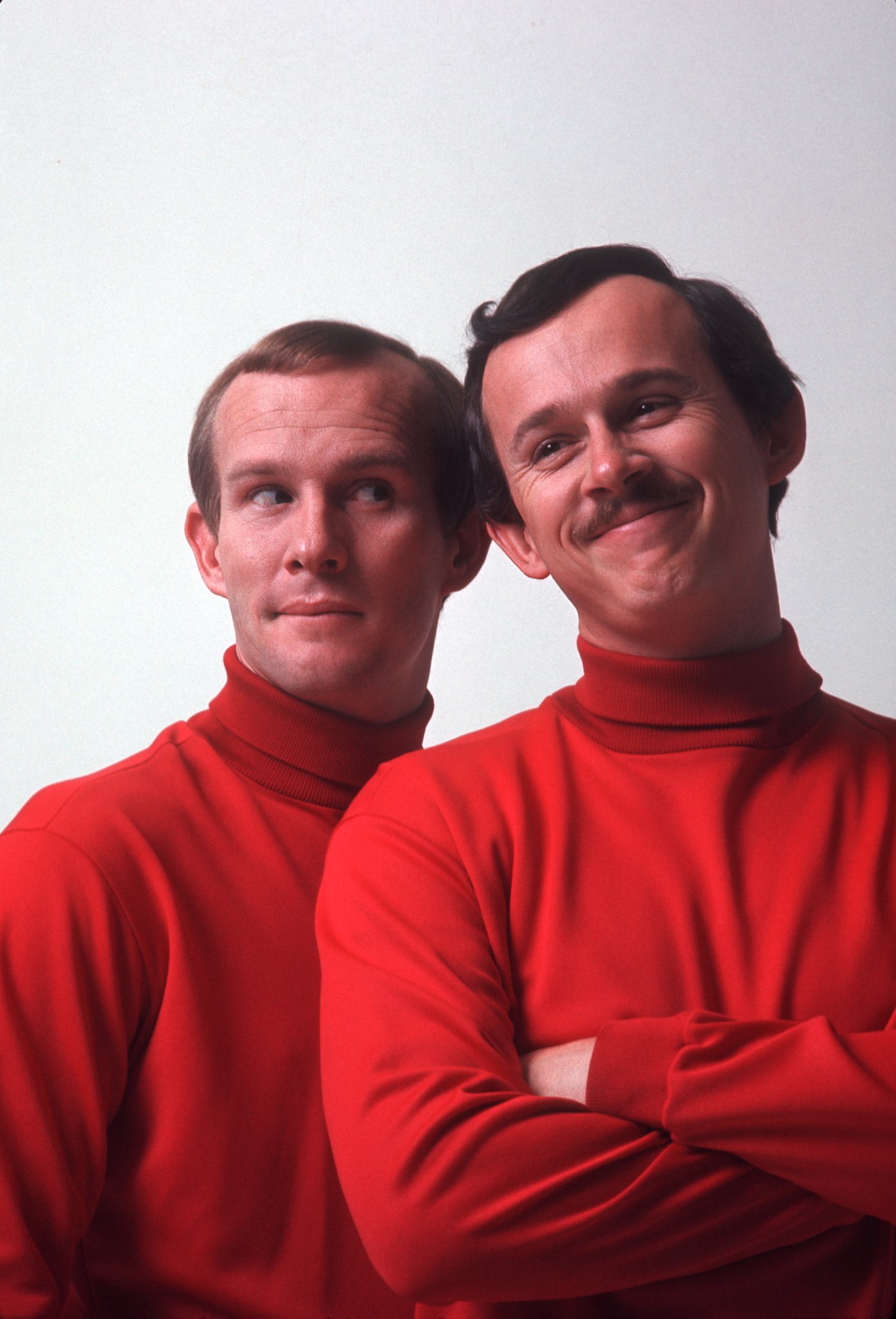 Фото - Том Смотерз: 1392x2048 / 314 Кб