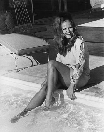 Фото - Клаудия Кардинале: 354x450 / 35 Кб