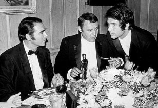 Фото - Army Archerd: 308x211 / 24 Кб