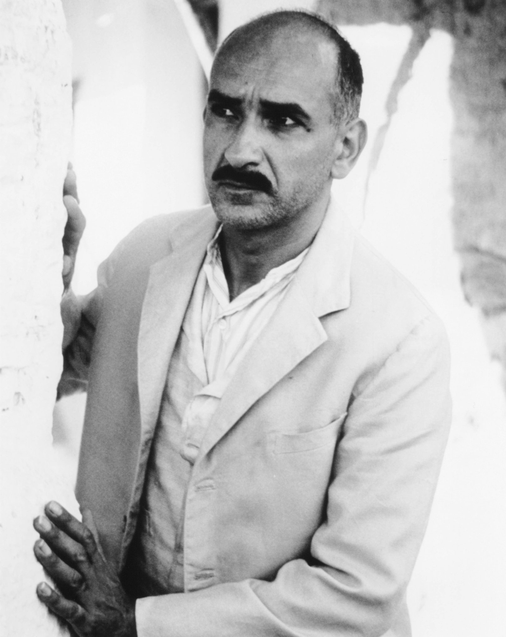 Фото - Бен Кингсли: 1627x2048 / 286 Кб