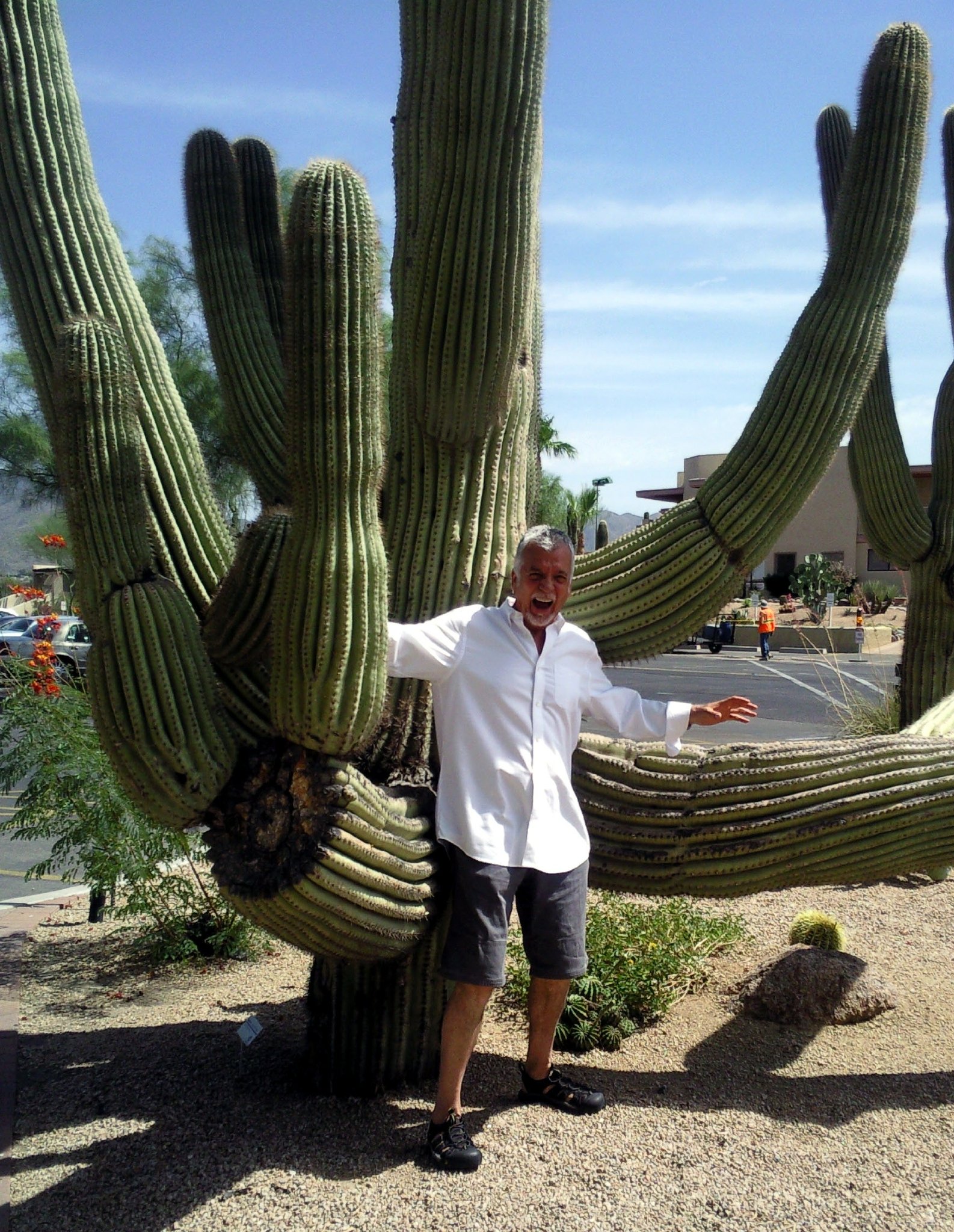 Фото - Daniel D. Halleck: 1586x2048 / 721 Кб