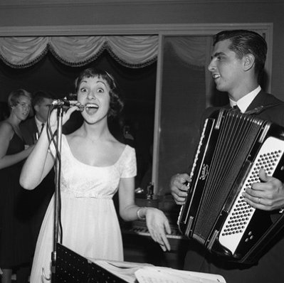 Фото - Марло Томас: 399x398 / 33 Кб