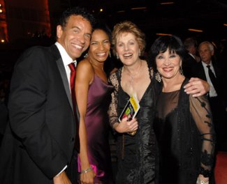 Фото - Линн Редгрейв: 325x264 / 18 Кб