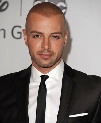 Фото - Джозеф Лоуренс: 329x400 / 18 Кб