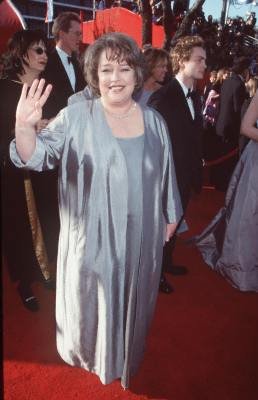 Фото - Кэти Бейтс: 258x400 / 23 Кб