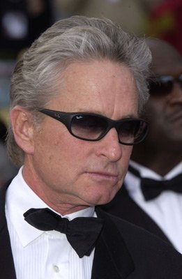 Фото - Майкл Дуглас: 261x400 / 20 Кб