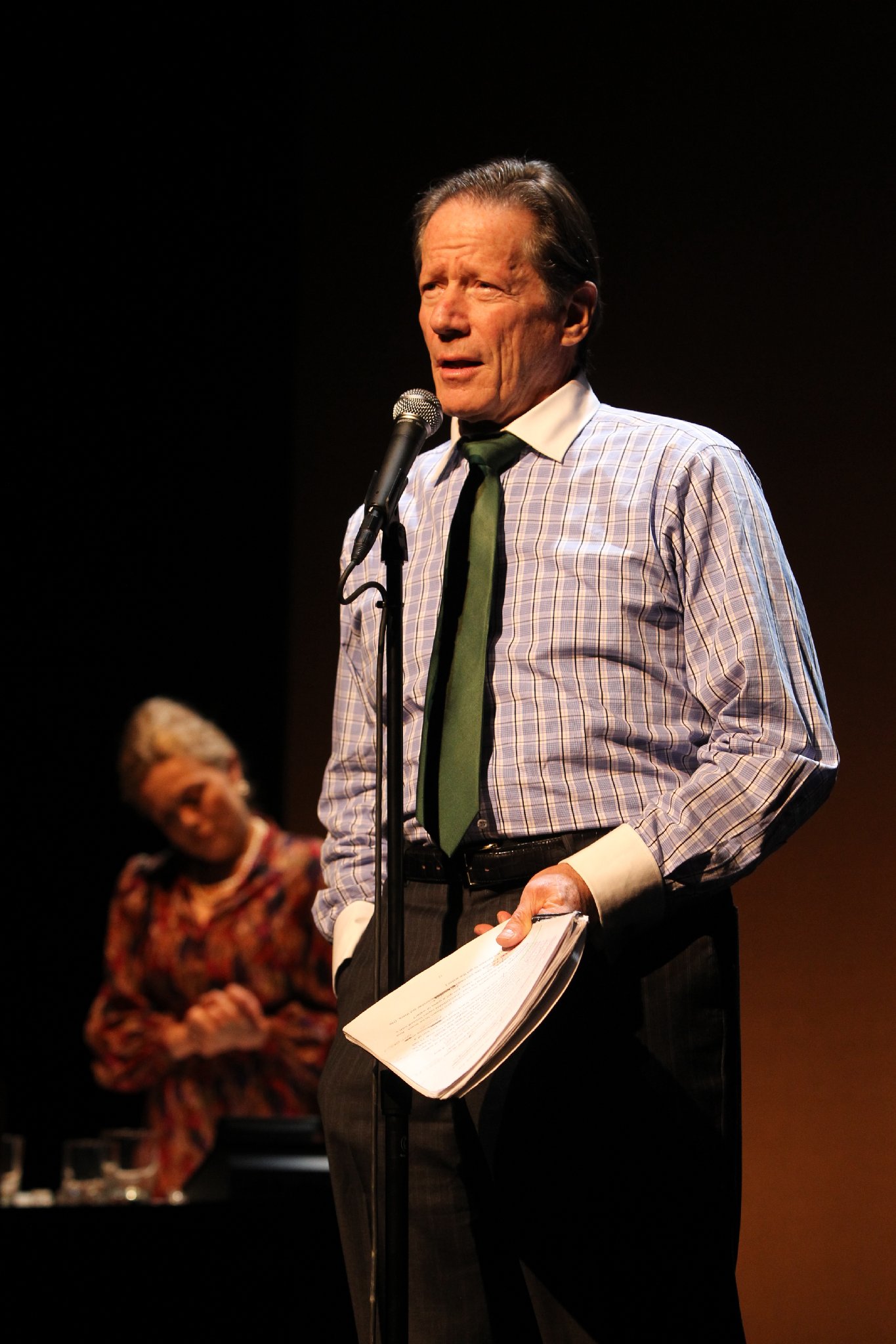 Фото - Питер Штраусс: 1365x2048 / 291 Кб