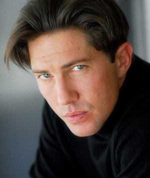 Фото - Кристьен Анхольт: 300x357 / 17 Кб