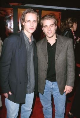 Фото - Джонатан Джексон: 271x400 / 21 Кб