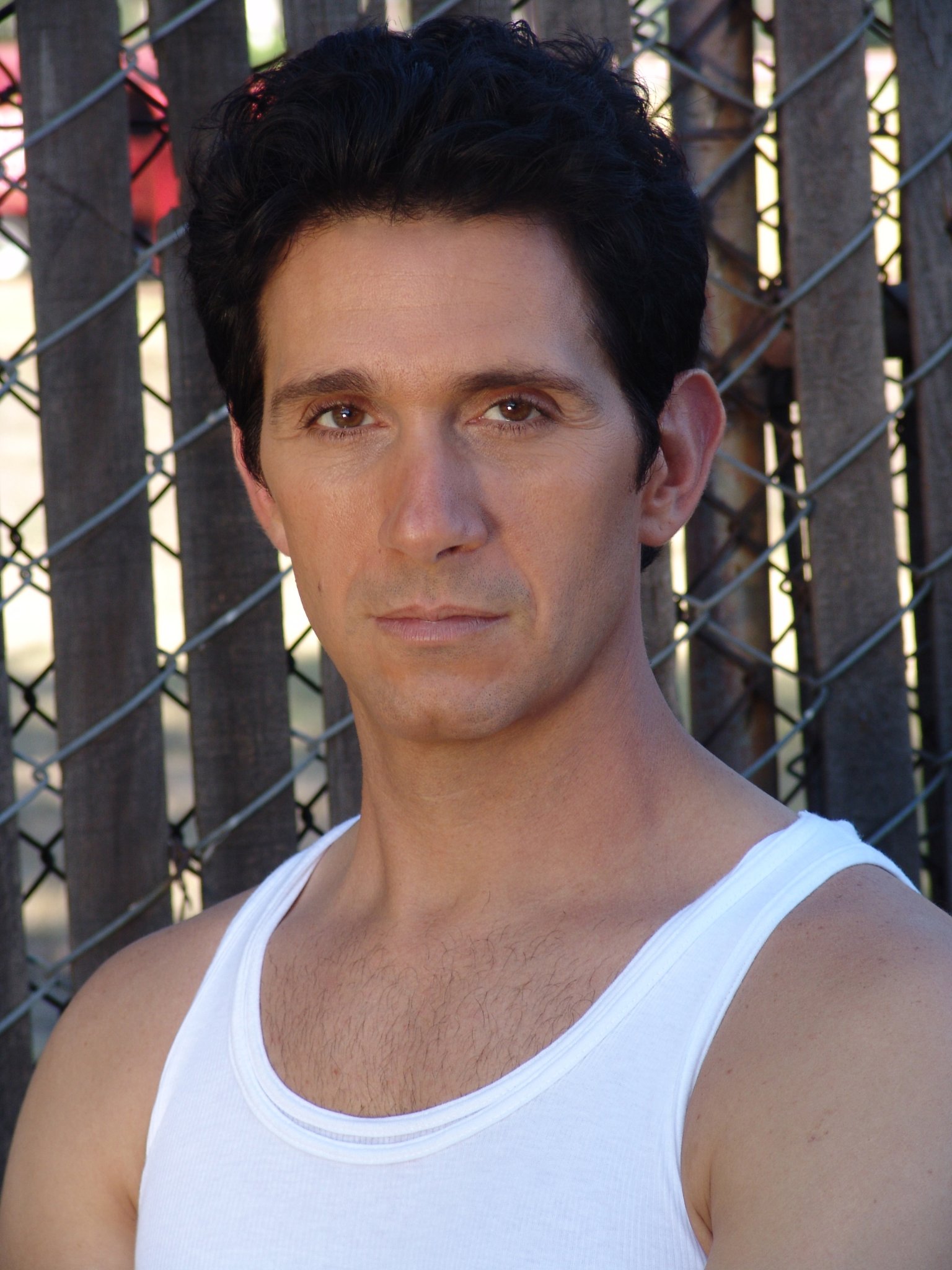 Фото - Ronnie Marmo: 1536x2048 / 369 Кб