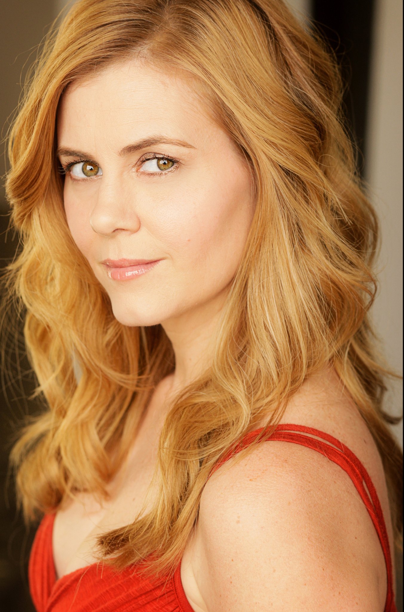 Фото - Кристи Линн Смит: 1353x2048 / 426 Кб