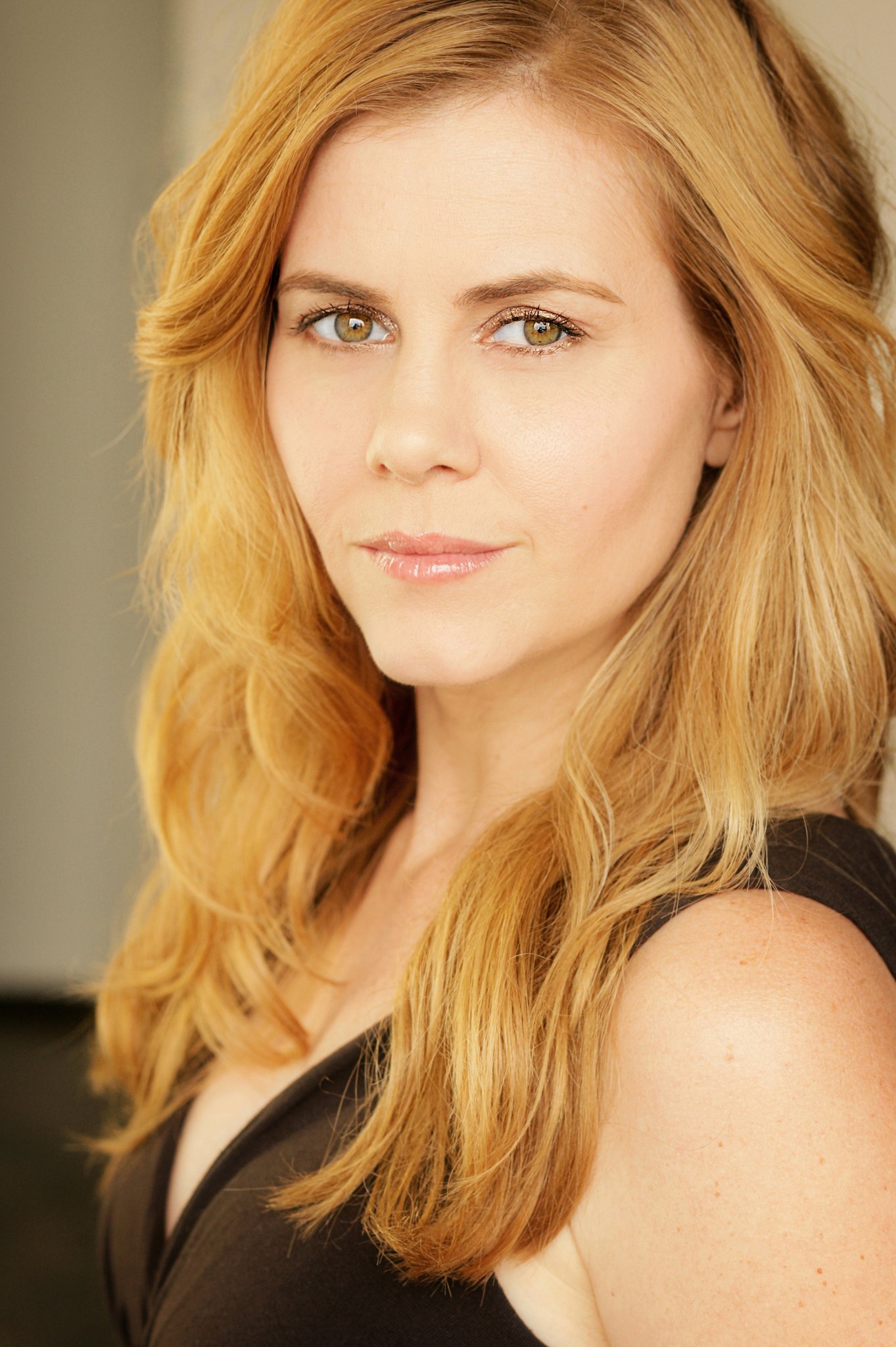 Фото - Кристи Линн Смит: 1363x2048 / 369 Кб