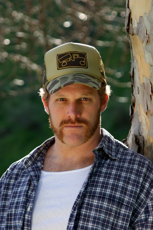 Фото - Майкл Дьюсенберг: 534x800 / 94 Кб