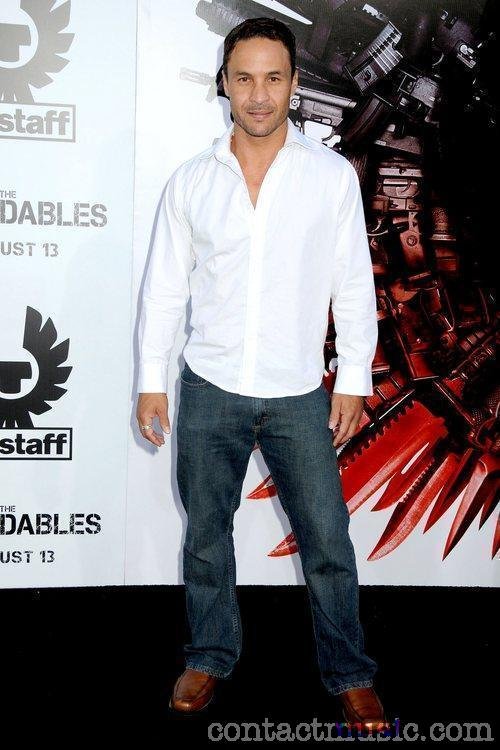 Фото - Anthony Dilio: 500x750 / 74 Кб