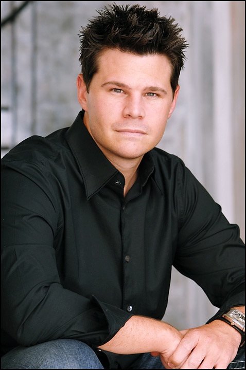 Фото - Йен Рид Кеслер: 478x720 / 55 Кб