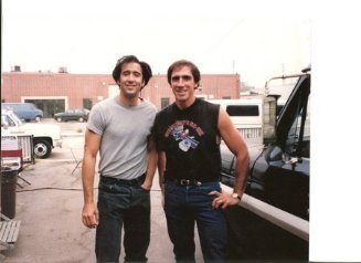 Фото - Джозеф Майкл Рот: 327x238 / 17 Кб