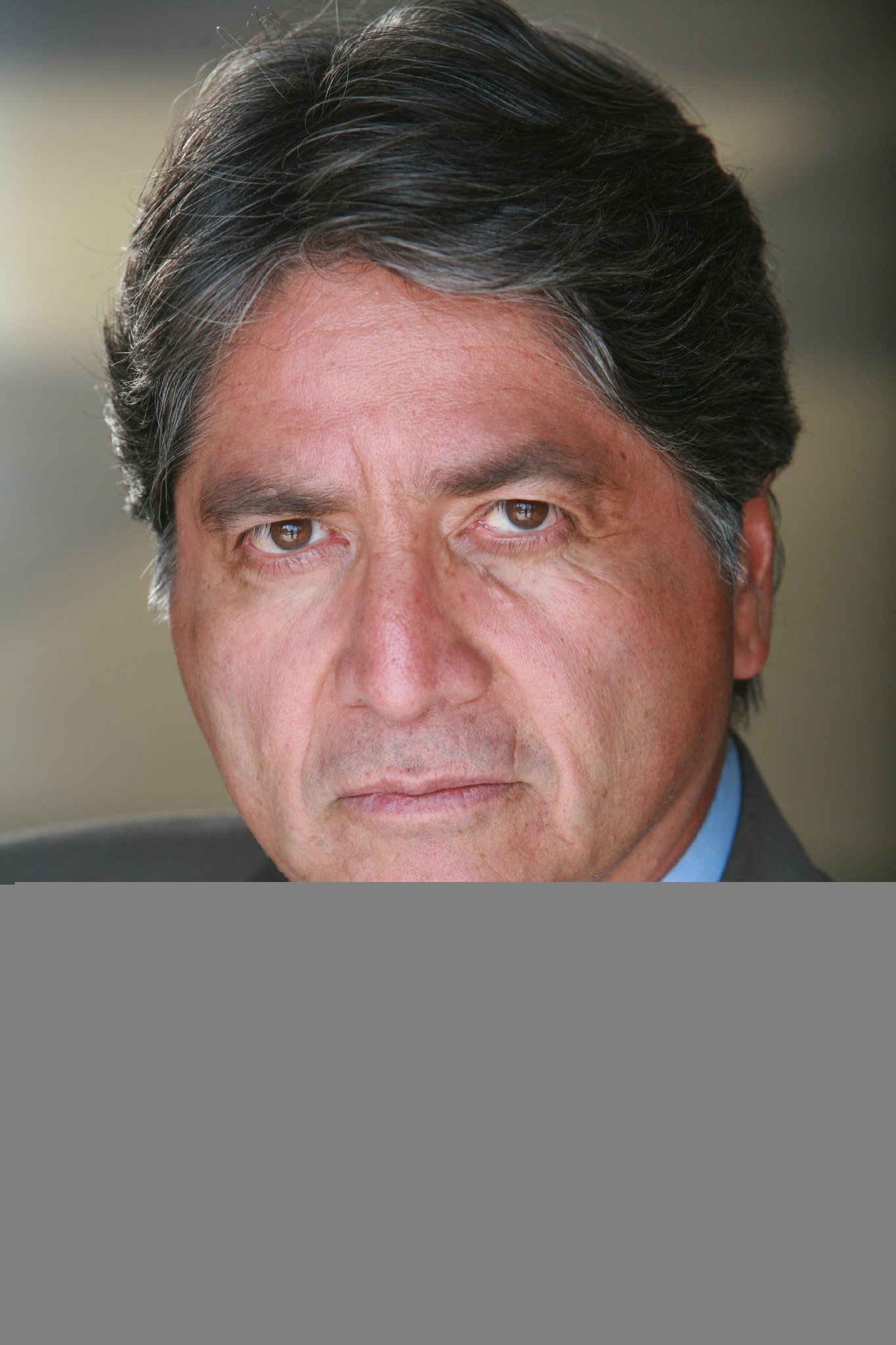 Фото - Мигель Найера: 1365x2048 / 274 Кб