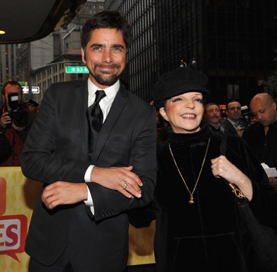 Фото - Джон Стамос: 394x388 / 28 Кб