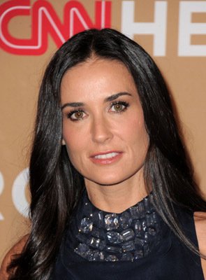 Фото - Деми Мур: 295x400 / 26 Кб