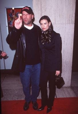 Фото - Деми Мур: 272x400 / 19 Кб