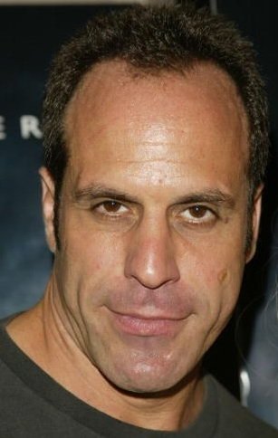 Фото - Сол Стайн: 307x484 / 26 Кб