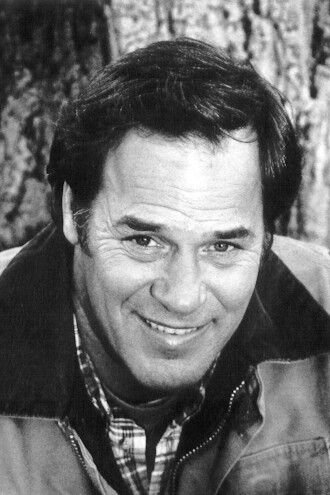 Фото - Грейнджер Хайнс: 330x495 / 38 Кб