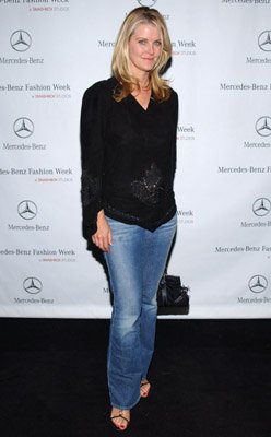 Фото - Мэйви Куинлэн: 248x400 / 18 Кб