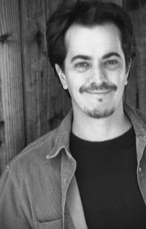 Фото - Richard Miro: 300x470 / 23 Кб