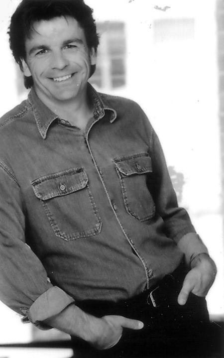 Фото - Джулиан Стоун: 450x719 / 42 Кб