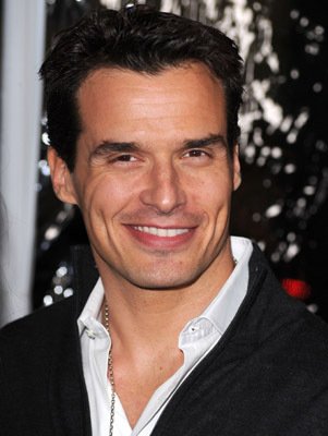 Фото - Антонио Сабато-мл.: 301x400 / 25 Кб