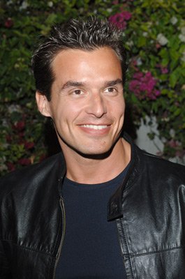 Фото - Антонио Сабато-мл.: 265x400 / 25 Кб